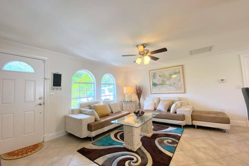 Cheerfull 4/Bed/ 3 Bath / Pool / Best Location North North Naples المظهر الخارجي الصورة