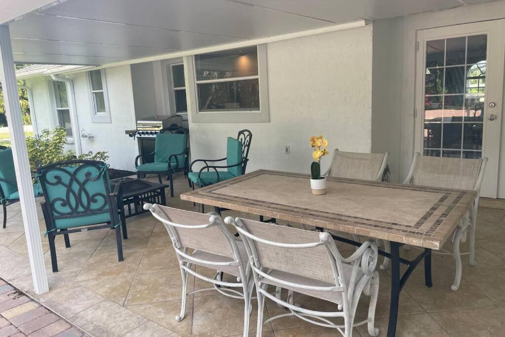 Cheerfull 4/Bed/ 3 Bath / Pool / Best Location North North Naples المظهر الخارجي الصورة